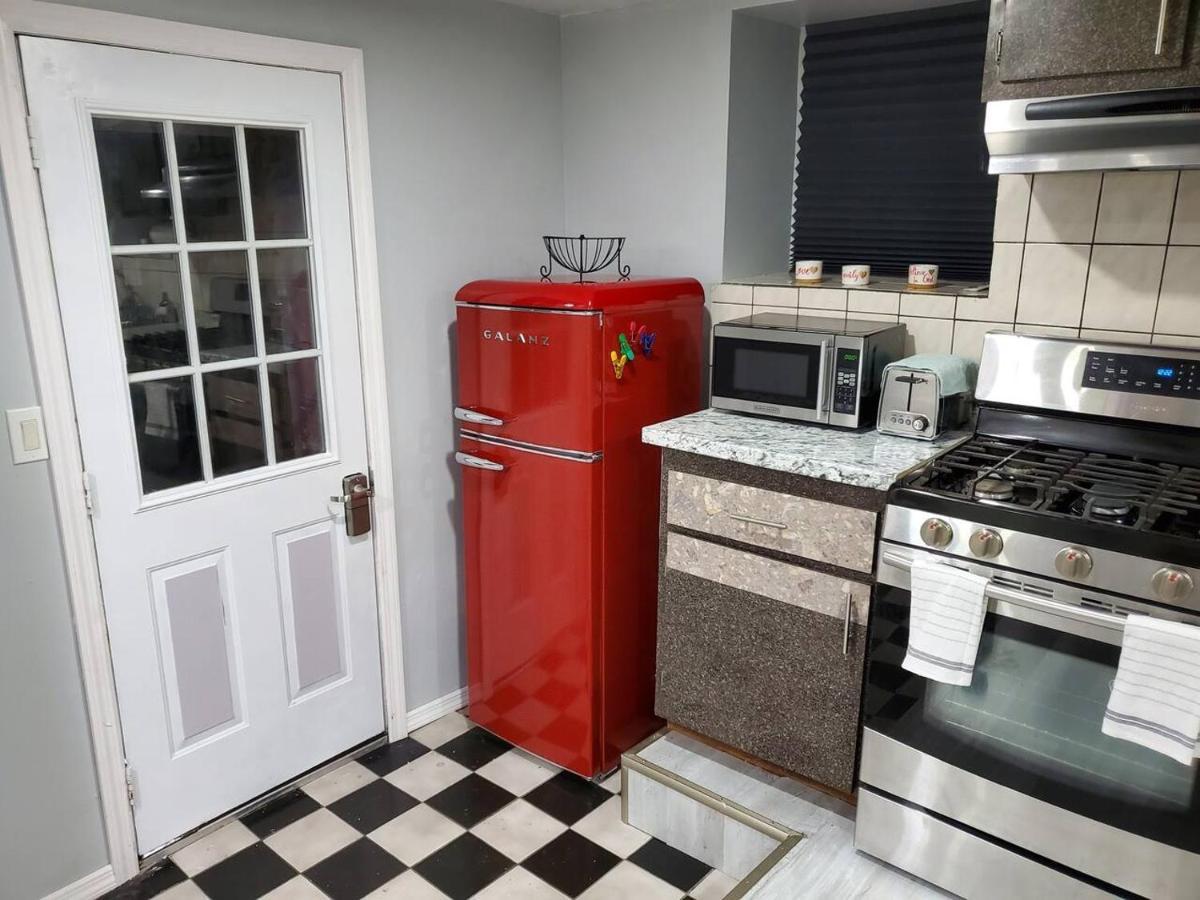 Lovely 2 Bedroom Apartment With 2 Entrance And Parking Nowy Jork Zewnętrze zdjęcie